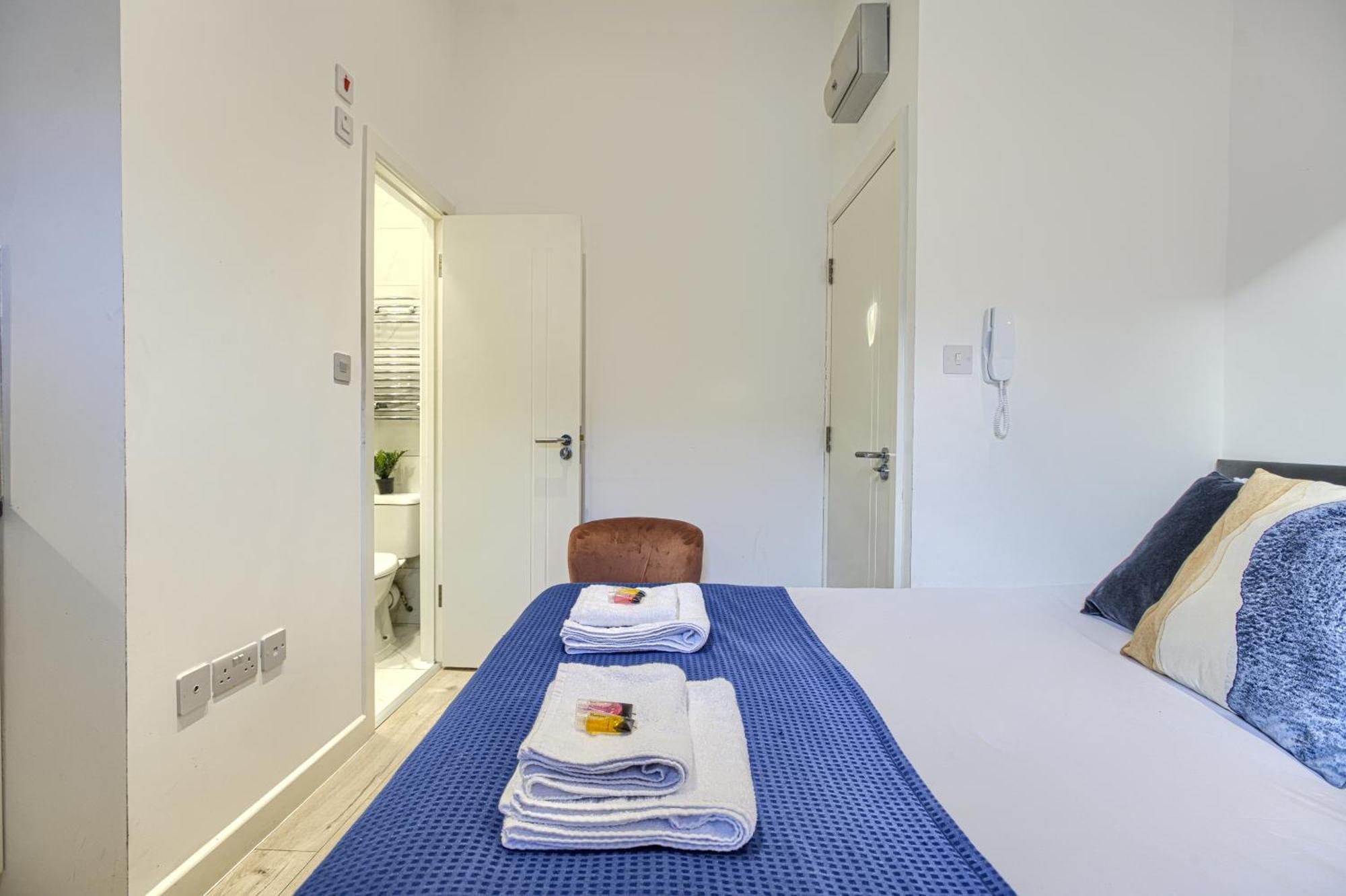 The Finsbury Deluxe Apartments London Phòng bức ảnh