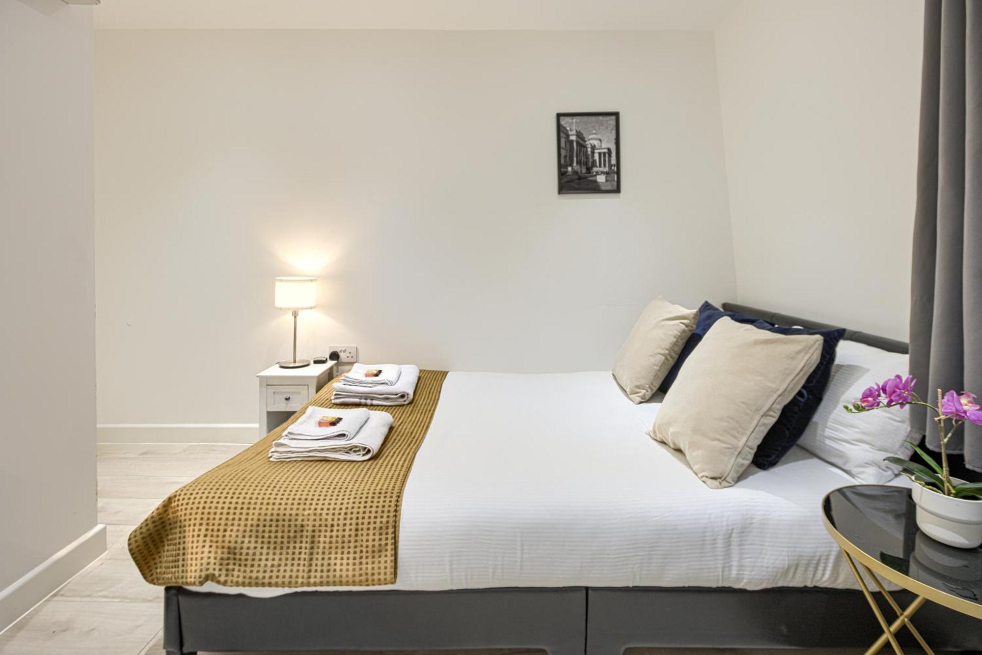 The Finsbury Deluxe Apartments London Phòng bức ảnh