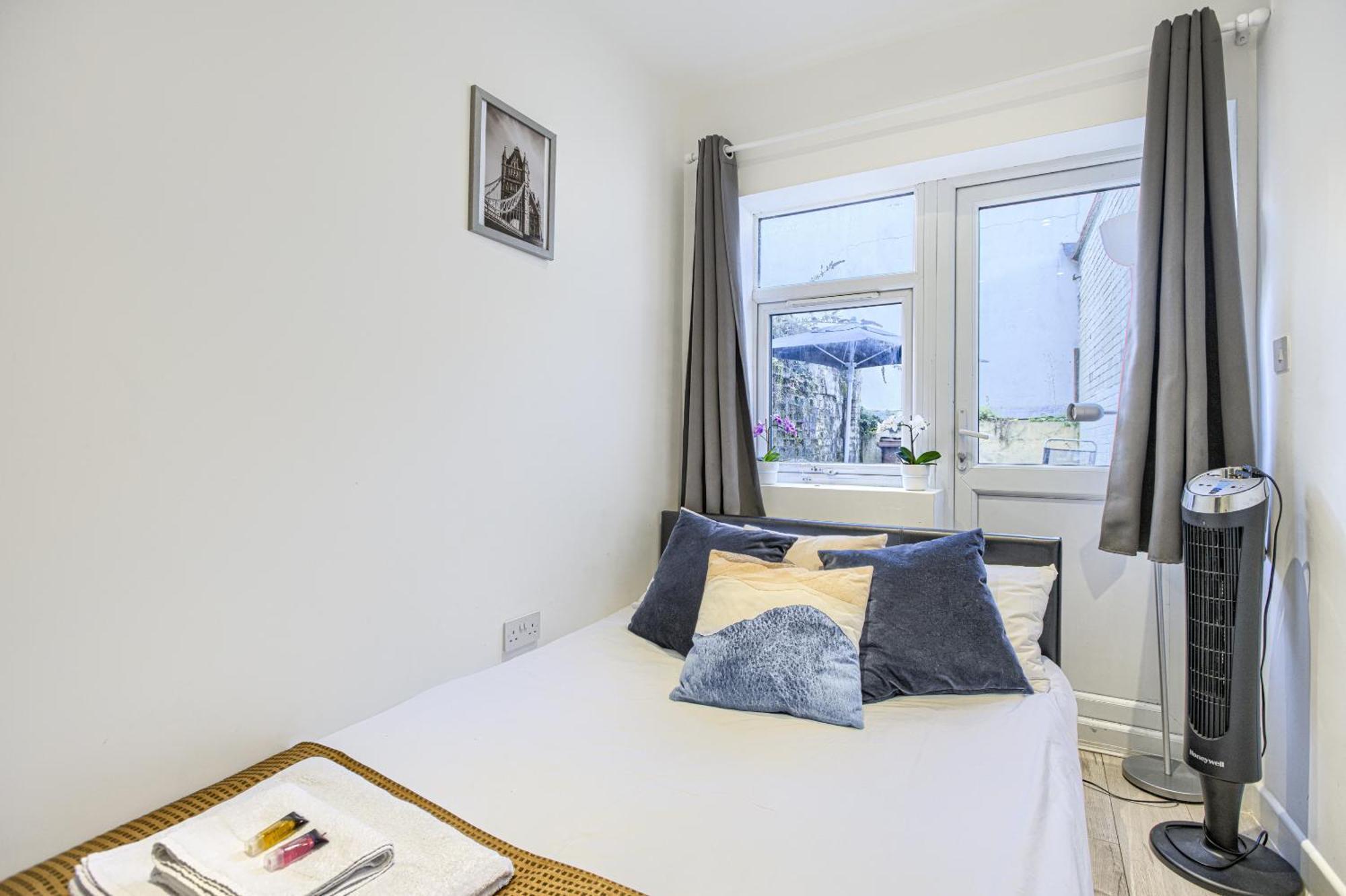 The Finsbury Deluxe Apartments London Phòng bức ảnh