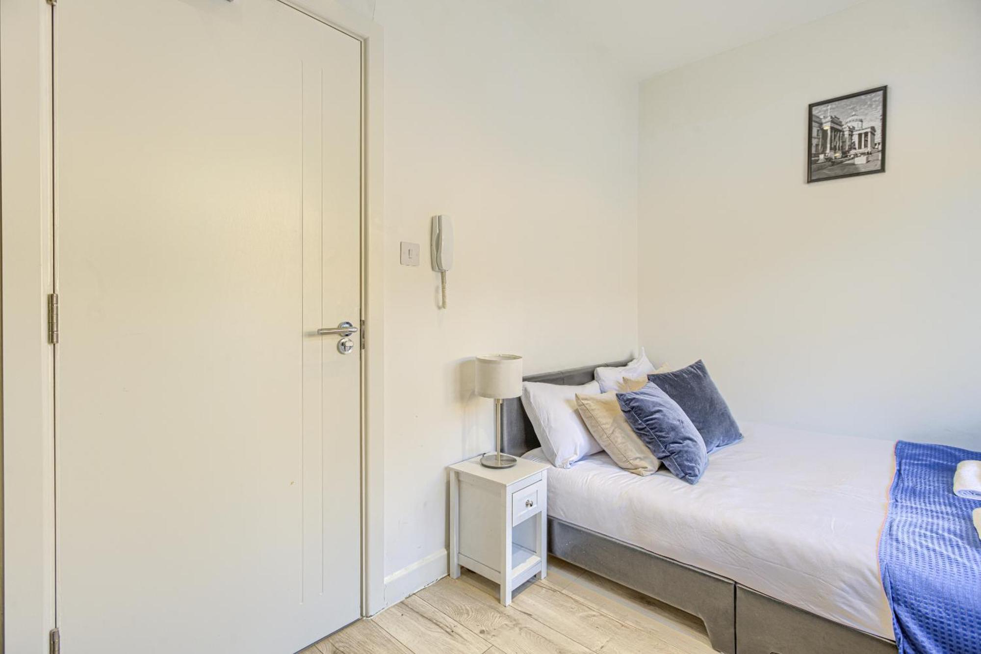 The Finsbury Deluxe Apartments London Phòng bức ảnh